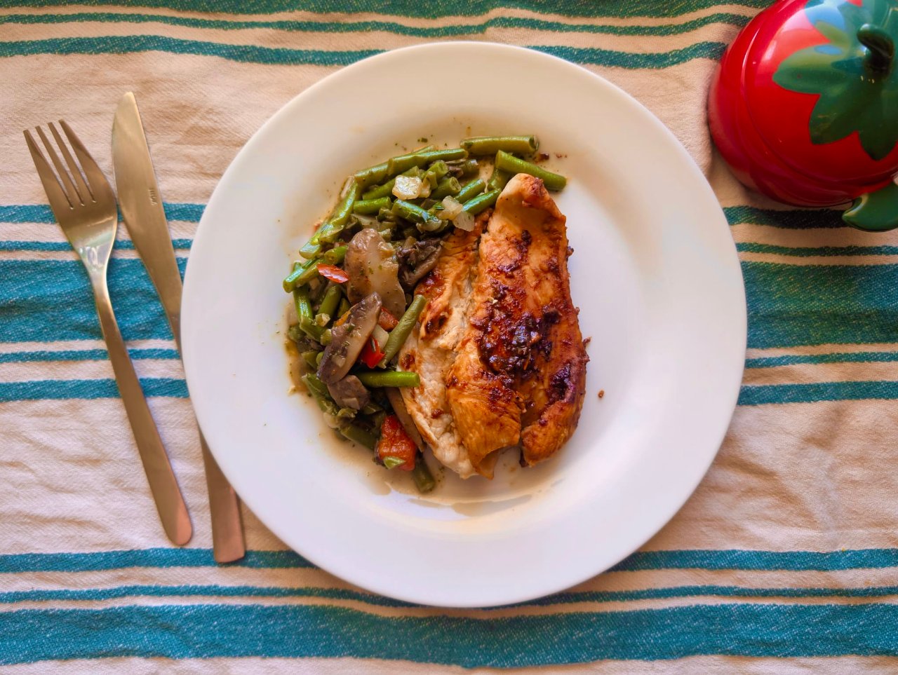 Filets de poulet marinés à l'ail et au citron
