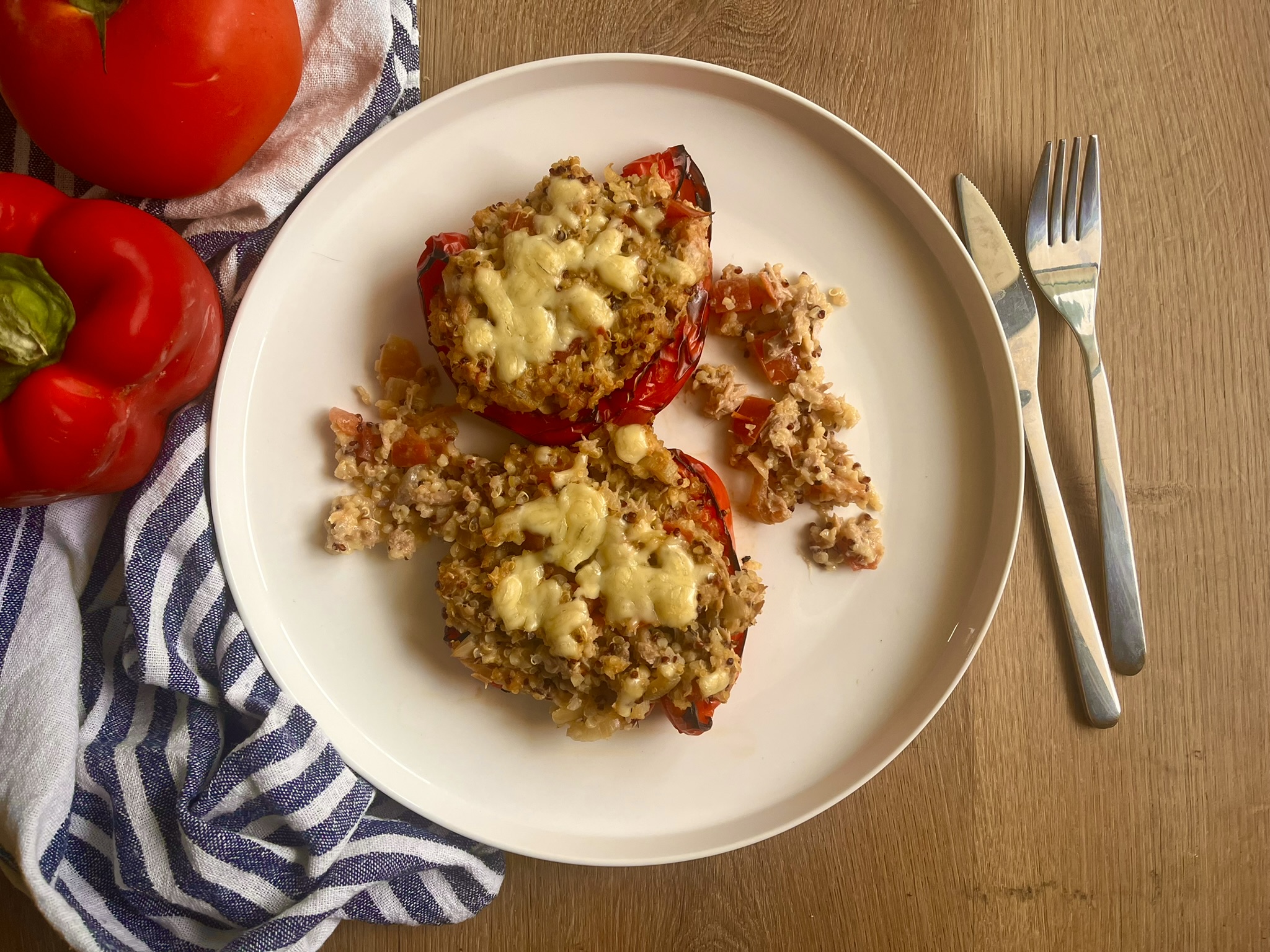 Préparation de poivrons farcis au thon et au quinoa