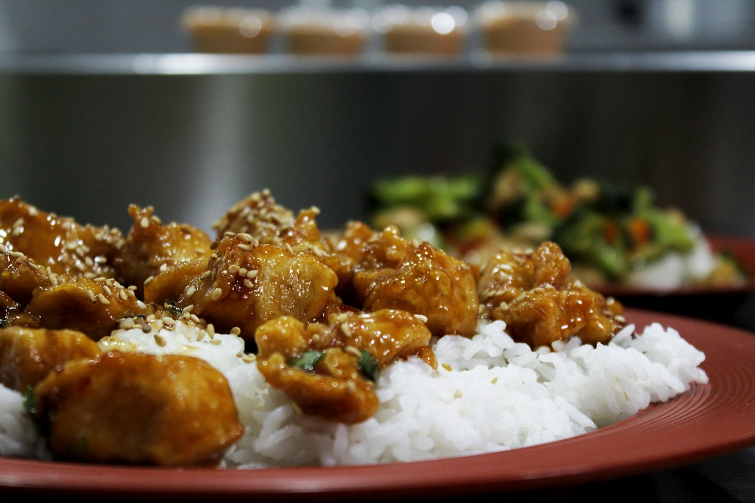 Tofu croustillant façon teriyaki, riz & légumes